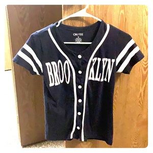 ON FIRE Brooklyn t-shirt jersey (size Small)
